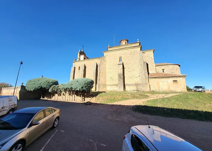 Hotel Leonor Miron